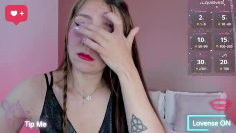 E L A I A online show from May 15, 12:13 pm