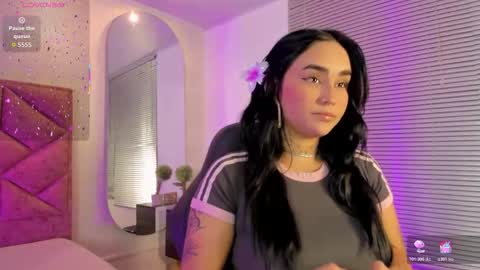 Elaia online show from February 17, 3:49 am