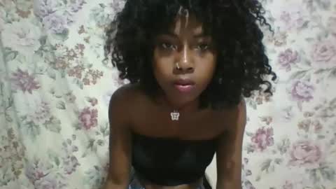 elalia1234 online show from November 23, 1:36 am