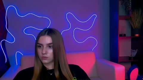 Elara online show from April 24, 2:08 pm