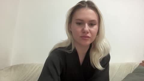 elaraluxxxe online show from November 14, 2:52 pm