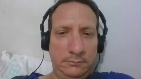 elcamello6 online show from December 5, 8:05 am