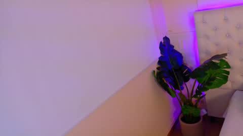 ELECTRA  online show from September 25, 8:05 pm