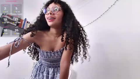 Snapshot of elektra_williams chatting on January 19, 2:57 am elektra_williams online show from January 19, 2:57 am