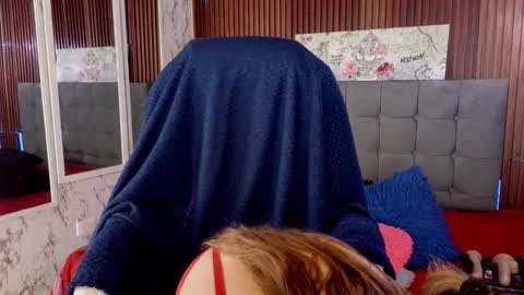 Elena online show from March 28, 1:01 pm