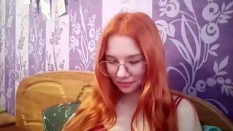 Mia online show from March 4, 7:27 am