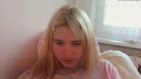 Elena online show from May 10, 6:03 pm