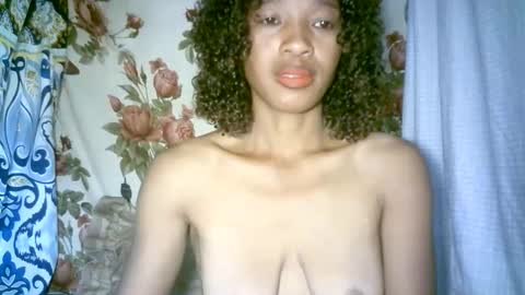 elenah013 online show from February 18, 7:30 am