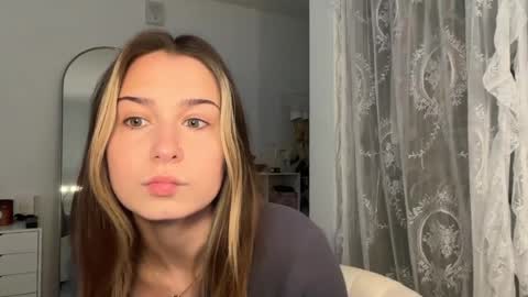 Elena online show from June 3, 3:50 pm