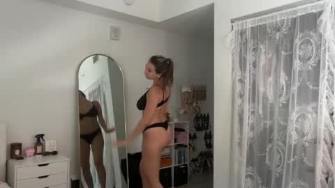 Elena online show from May 15, 4:36 pm