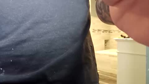 elephant_titus online show from May 10, 2:29 am