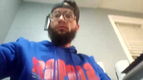 elephant_titus online show from May 4, 5:03 am