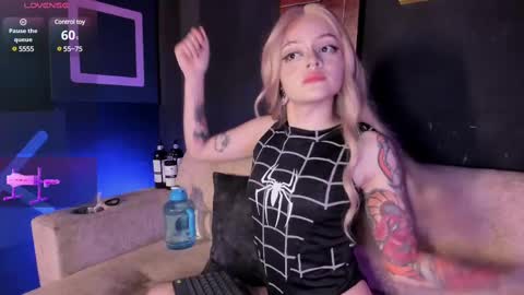 ELETTRA online show from February 17, 9:43 pm