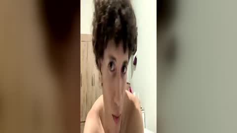 eliabreusss online show from June 17, 12:26 am