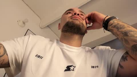 Elian online show from November 25, 9:46 pm