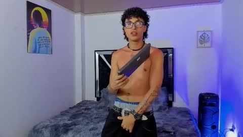 Elias Ferragamo online show from December 2, 2:21 am