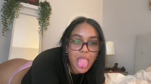 elibabyyy2 online show from February 4, 7:23 am