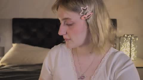 Ellie online show from March 27, 5:46 am