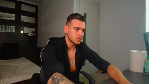 ElijahThorne online show from January 9, 6:30 am