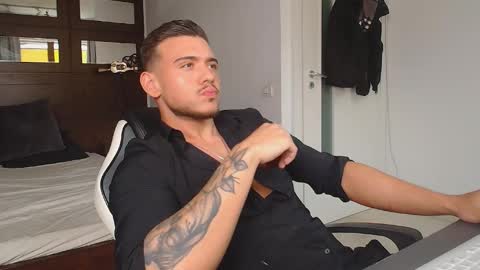 ElijahThorne online show from January 16, 8:01 am