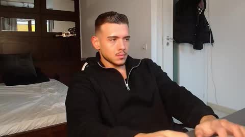 ElijahThorne online show from January 13, 7:49 am