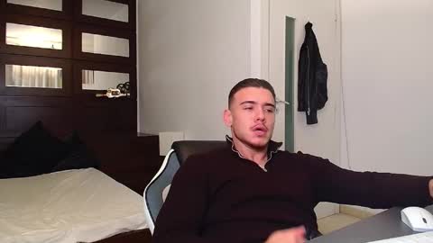 ElijahThorne online show from November 23, 7:28 am