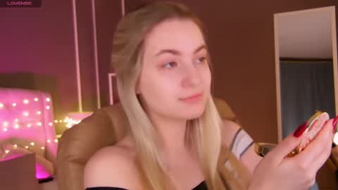 Elina online show from February 18, 1:21 am