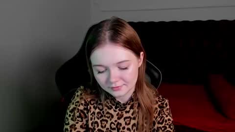 elinavale online show from March 19, 5:29 pm