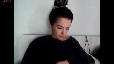 elisa_dove208 online show from November 2, 9:20 am