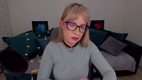 Elisabeth online show from February 3, 8:35 pm