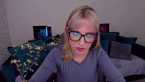 Elisabeth online show from February 10, 7:49 pm