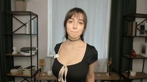 Elis online show from April 2, 8:21 am