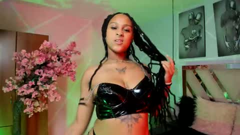 elit noa online show from September 17, 8:45 pm