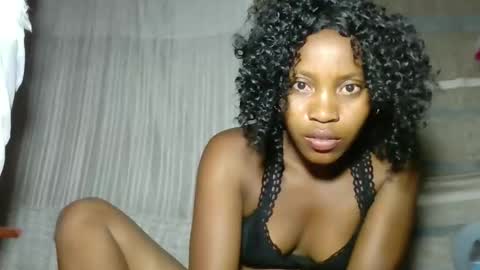 elita12010 online show from April 5, 10:51 pm