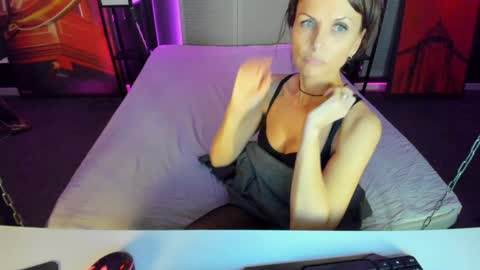 Elizabethangel online show from January 29, 9:39 pm