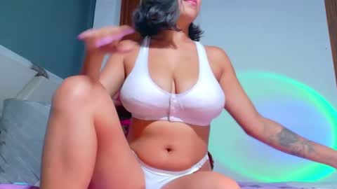 Lizzy online show from February 9, 1:44 am