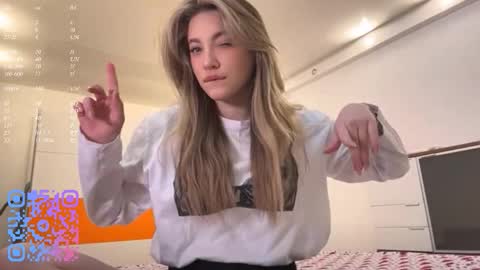 Mia online show from February 20, 5:04 pm