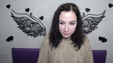 ElizabethSho online show from March 3, 6:15 pm