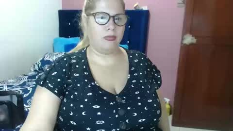 Elizabeth online show from March 6, 10:26 pm