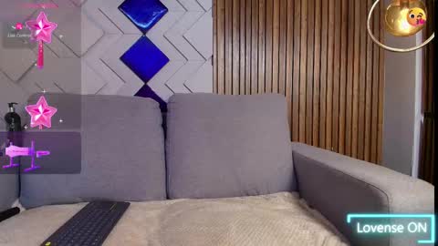 elizbeth_777 online show from March 3, 10:20 pm