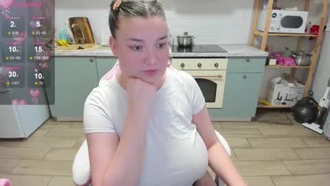 Lina online show from March 5, 7:39 am