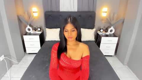 Snapshot of ella______ chatting on December 7, 4:31 pm Ella online show from December 7, 4:31 pm