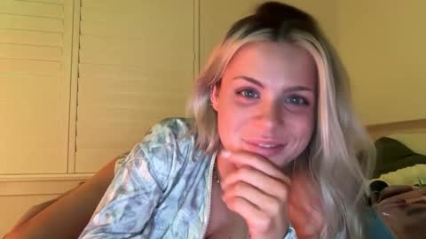 Ella online show from January 17, 5:50 am