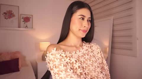 ELLA OWEN online show from September 26, 3:53 pm