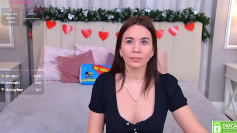 Ella online show from February 17, 7:15 am