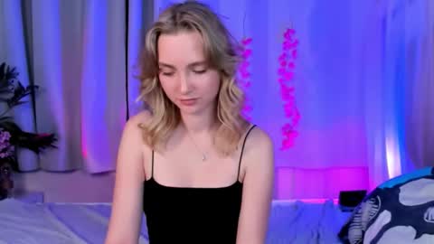 Ella online show from September 29, 4:06 pm