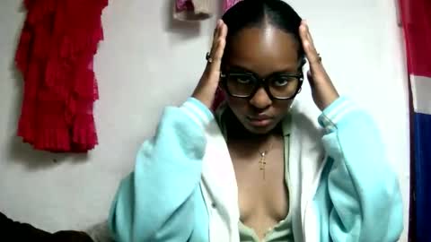 ellah245 online show from February 10, 10:24 pm