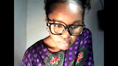 ellah245 online show from March 4, 6:49 pm