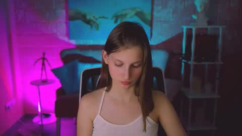 Ella online show from November 19, 9:46 pm