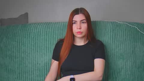 EllaNuar online show from April 2, 3:03 am